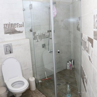 מקלחון אקסטרה קליר זכוכית מחוסמת 8 ס"מ